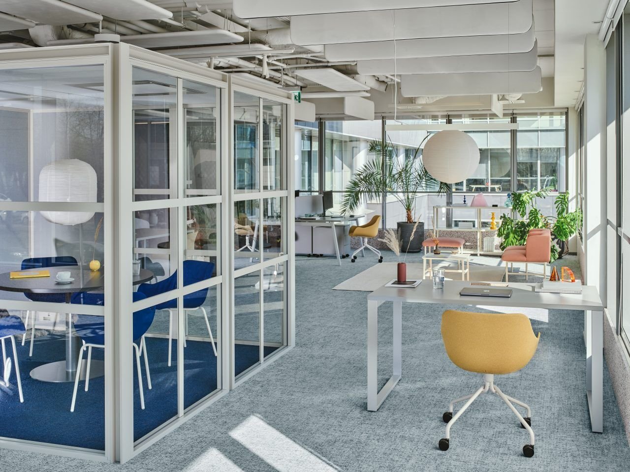 seating_baltic_chair_mc12_ys100_m015_agora_mc01_m030_1
